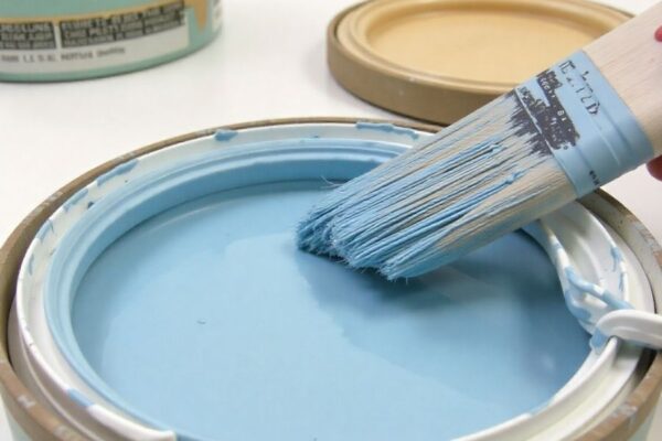 can acrylic paint be used on wood