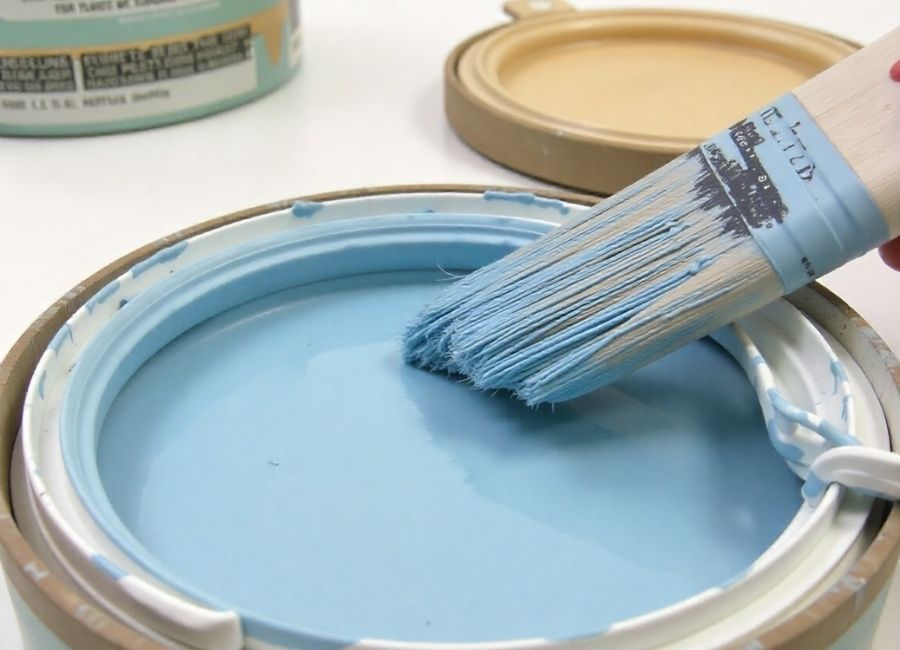 can acrylic paint be used on wood