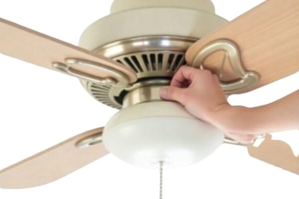 how to clean fan blades