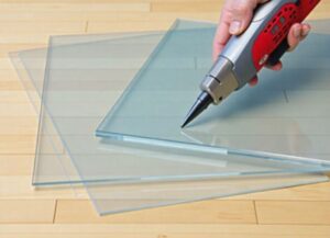 how to cut acrylic glass